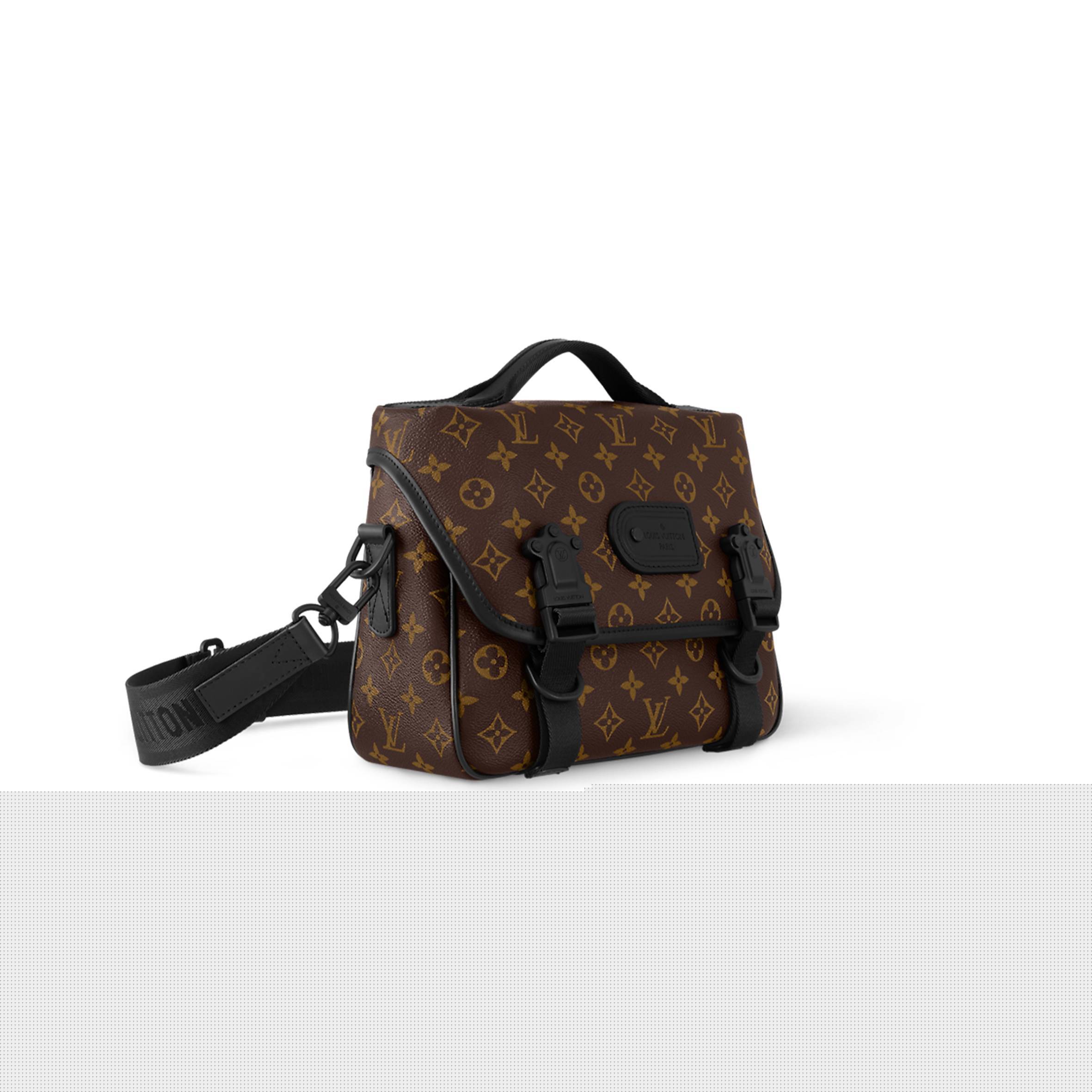 LOUIS VUITTON MASTER LV TRAIL MESSENGER M46972 (31*22*11cm)